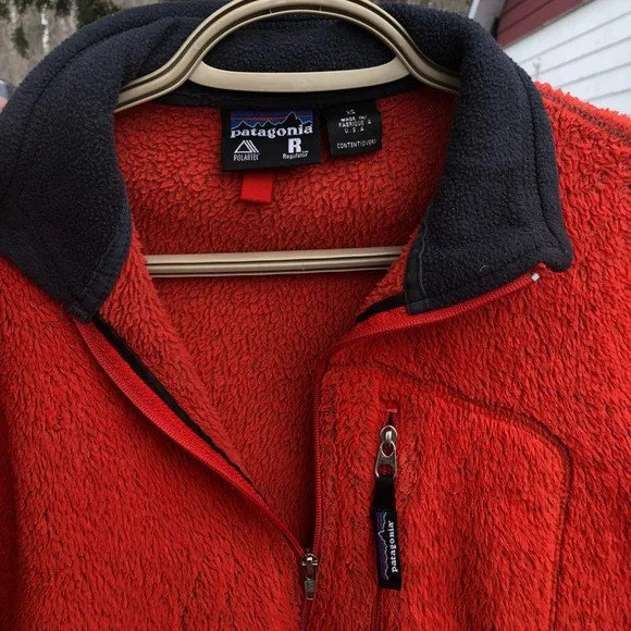 Patagonia Red Regulator Polartec Fleece Zip-Up Jacket with Black Collar - Picture 2 of 7